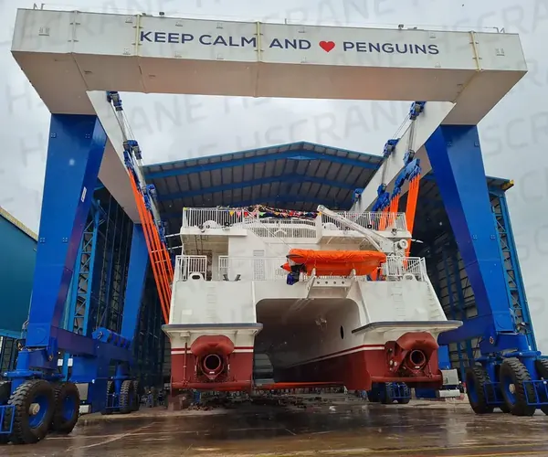1000t travel lift