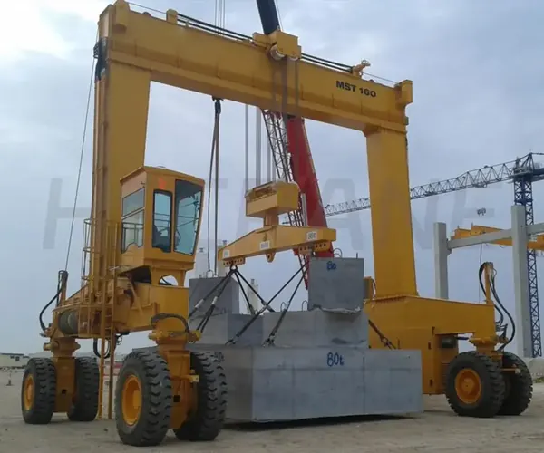 160T straddle carrier