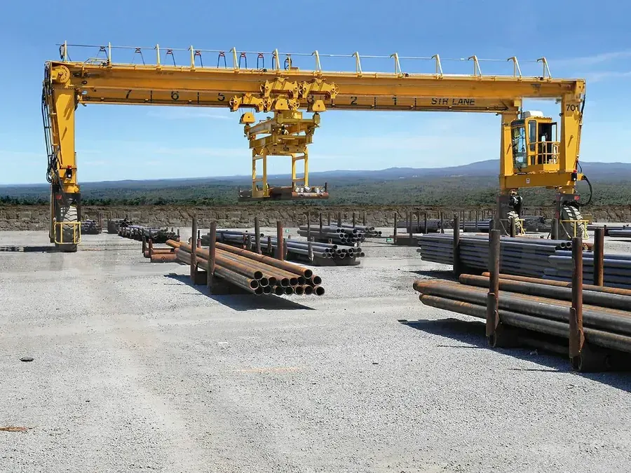 Steel pipe handling