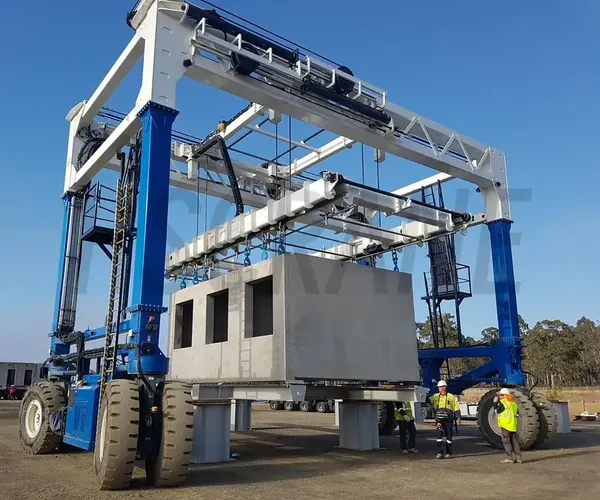 Straddle carrier at work